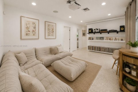 Villa ou maison à vendre à Miami, Floride: 3 chambres, 159.98 m2 № 2083905 - photo 7