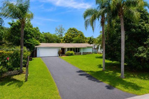 Villa ou maison à vendre à Miami, Floride: 3 chambres, 159.98 m2 № 2083905 - photo 16