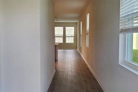 Casa en alquiler en Windermere, Florida, 4 dormitorios, 233 m2 № 1901118 - foto 2