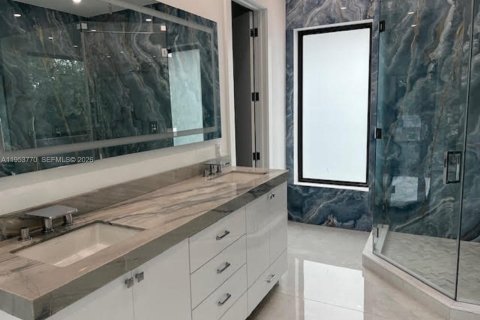 Casa en venta en Miami Springs, Florida, 4 dormitorios, 292.46 m2 № 2054982 - foto 22