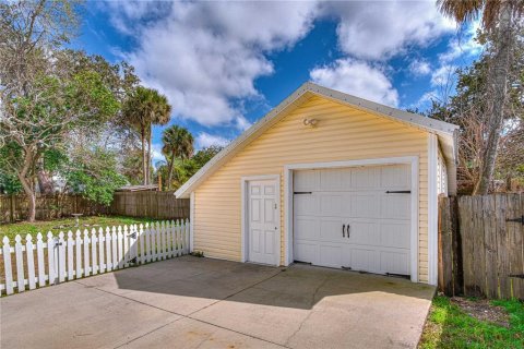 Villa ou maison à vendre à New Smyrna Beach, Floride: 5 chambres, 168.9 m2 № 1562333 - photo 4