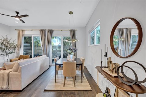 Adosado en alquiler en Saint Petersburg, Florida, 2 dormitorios, 152.36 m2 № 1885554 - foto 5