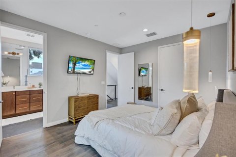 Adosado en alquiler en Saint Petersburg, Florida, 2 dormitorios, 152.36 m2 № 1885554 - foto 24
