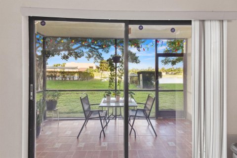 Condo in West Palm Beach, Florida, 2 bedrooms № 2082558 - photo 16