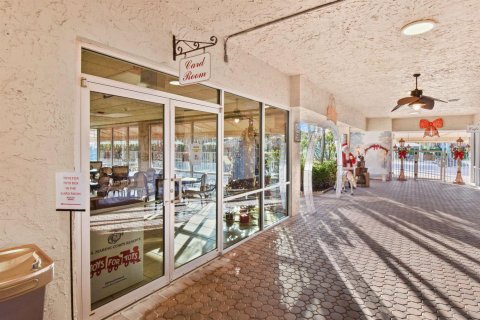 Condo in West Palm Beach, Florida, 2 bedrooms № 2082558 - photo 26