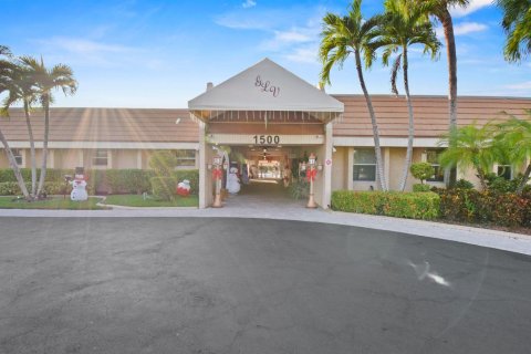 Condo in West Palm Beach, Florida, 2 bedrooms № 2082558 - photo 24