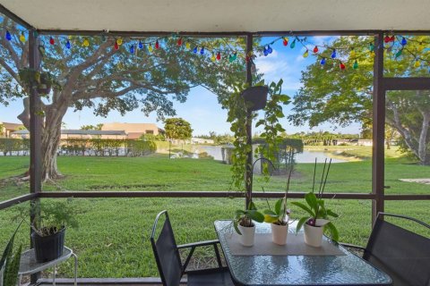 Condo in West Palm Beach, Florida, 2 bedrooms № 2082558 - photo 17
