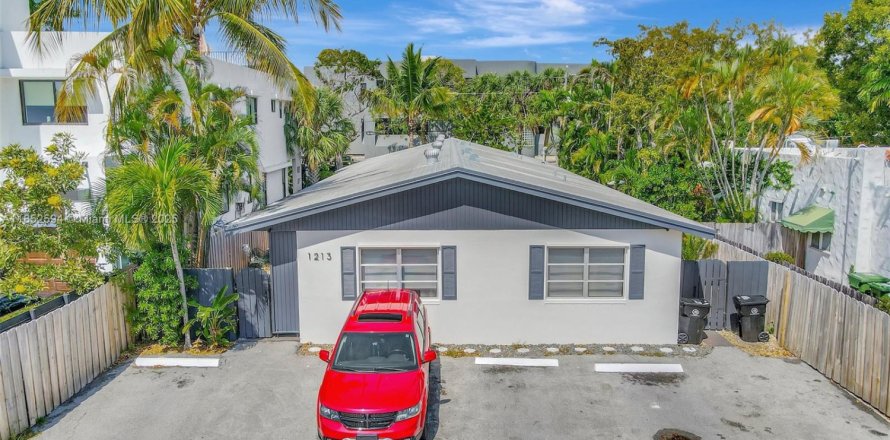 Commercial property in Fort Lauderdale, Florida 260.96 sq.m. № 1859109