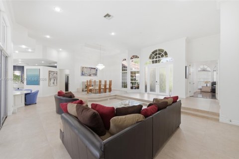 Casa en venta en Weston, Florida, 5 dormitorios, 348.94 m2 № 2084893 - foto 6