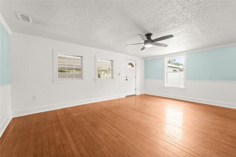 Villa ou maison à vendre à Saint Petersburg, Floride: 2 chambres, 119.29 m2 № 2389428 - photo 6