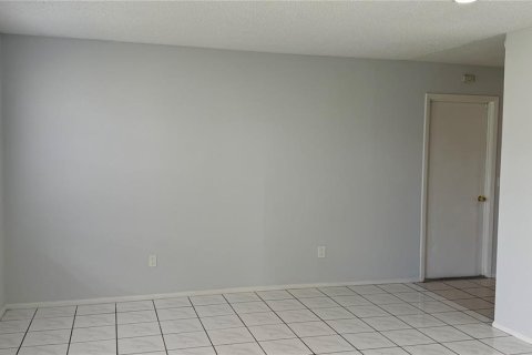 Casa en alquiler en Kissimmee, Florida, 2 dormitorios, 92.9 m2 № 1899143 - foto 11