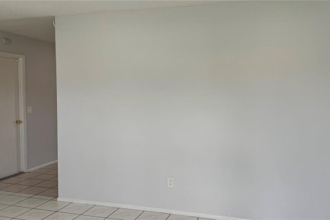 House in Kissimmee, Florida 2 bedrooms, 92.9 sq.m. № 1899143 - photo 8