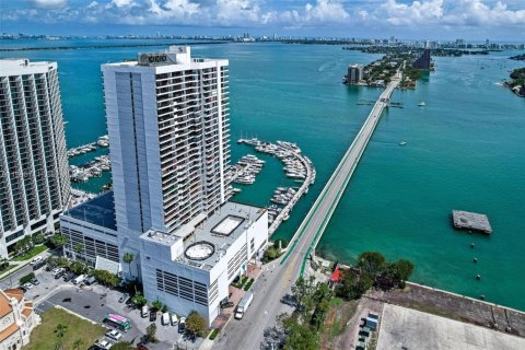 Condominio en venta en Miami, Florida, 1 dormitorio, 82.68 m2 № 2058335 - foto 2