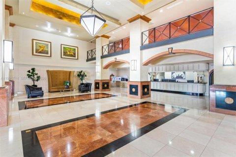 Condominio en venta en Miami, Florida, 1 dormitorio, 82.68 m2 № 2058335 - foto 16