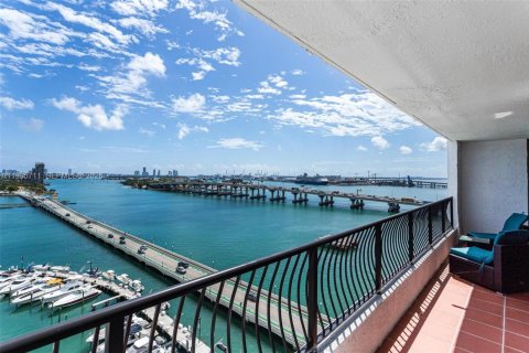 Condominio en venta en Miami, Florida, 1 dormitorio, 82.68 m2 № 2058335 - foto 6