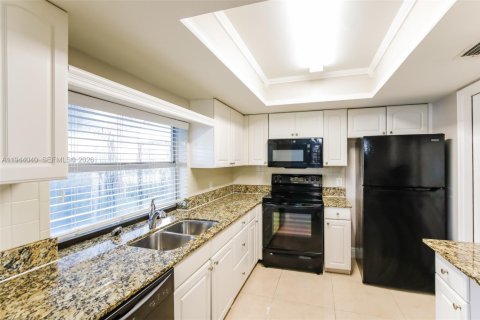 House in Sunrise, Florida 3 bedrooms, 104.79 sq.m. № 2000862 - photo 6