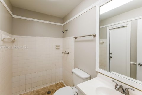 House in Sunrise, Florida 3 bedrooms, 104.79 sq.m. № 2000862 - photo 16