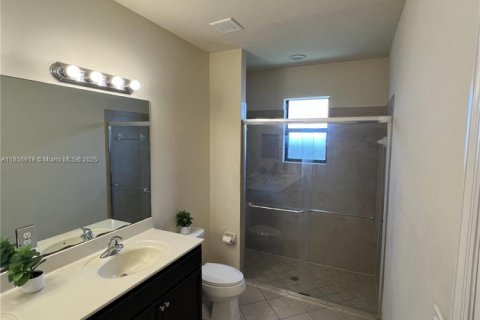 House in Homestead, Florida 4 bedrooms, 185.06 sq.m. № 1889190 - photo 19