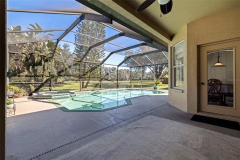 Villa ou maison à vendre à Tampa, Floride: 4 chambres, 267.56 m2 № 2423899 - photo 5
