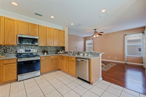 Villa ou maison à vendre à Tampa, Floride: 4 chambres, 267.56 m2 № 2423899 - photo 18