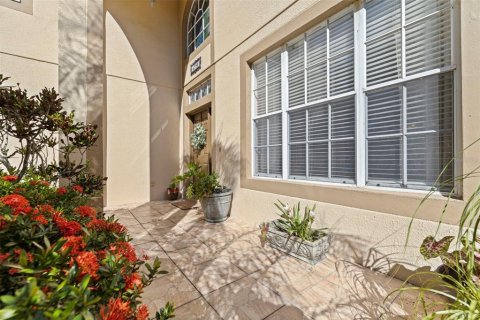 Villa ou maison à vendre à Tampa, Floride: 4 chambres, 267.56 m2 № 2423899 - photo 8