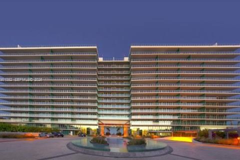 Купить кондоминиум в Ки-Бискейн, Флорида 2 спальни, 170.01м2, № 2008002 - фото 27