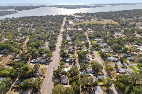 House in Saint Petersburg, Florida 2 bedrooms, 111.85 sq.m. № 1679756 - photo 26