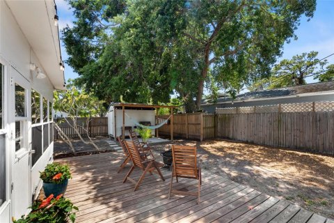House in Saint Petersburg, Florida 2 bedrooms, 111.85 sq.m. № 1679756 - photo 22