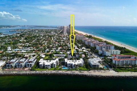 Commercial property in Palm Beach Shores, Florida 870.31 sq.m. № 1860755 - photo 1