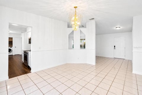 Villa ou maison à vendre à Winter Springs, Floride: 4 chambres, 164.34 m2 № 2096703 - photo 6