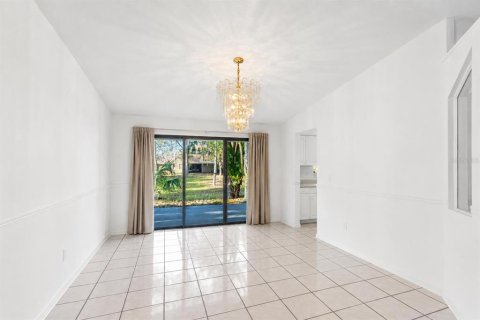 Villa ou maison à vendre à Winter Springs, Floride: 4 chambres, 164.34 m2 № 2096703 - photo 4