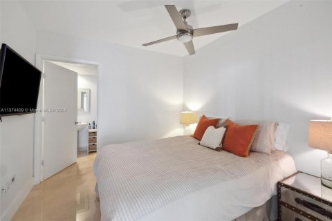 Copropriété à louer à Hallandale Beach, Floride: 3 chambres, 191.84 m2 № 439711 - photo 21