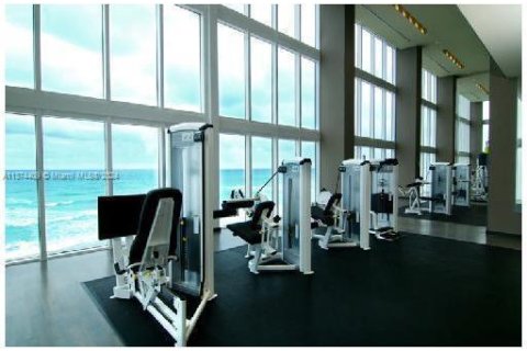 Copropriété à louer à Hallandale Beach, Floride: 3 chambres, 191.84 m2 № 439711 - photo 30