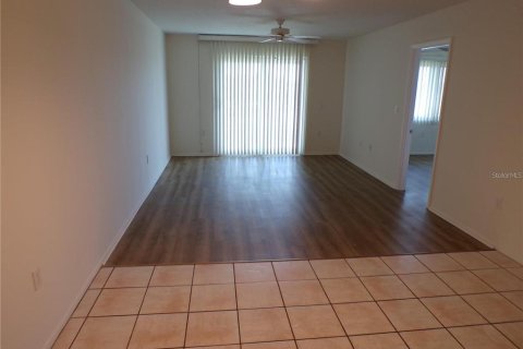 Condominio en alquiler en Venice, Florida, 2 dormitorios, 77.39 m2 № 2232510 - foto 5
