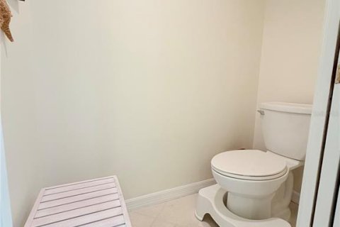 Condo in Palm Harbor, Florida, 2 bedrooms  № 2197029 - photo 27