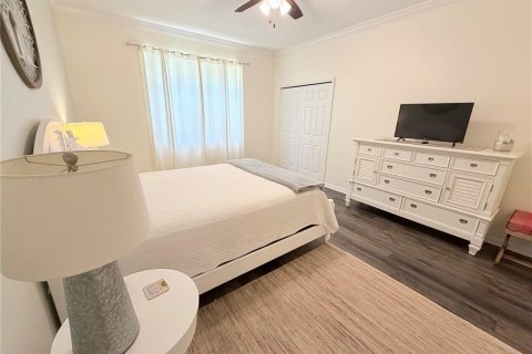 Condo in Palm Harbor, Florida, 2 bedrooms  № 2197029 - photo 24