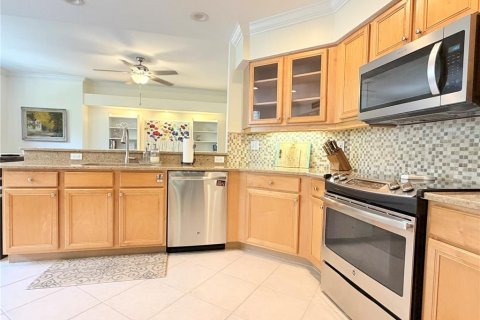 Condo in Palm Harbor, Florida, 2 bedrooms  № 2197029 - photo 12