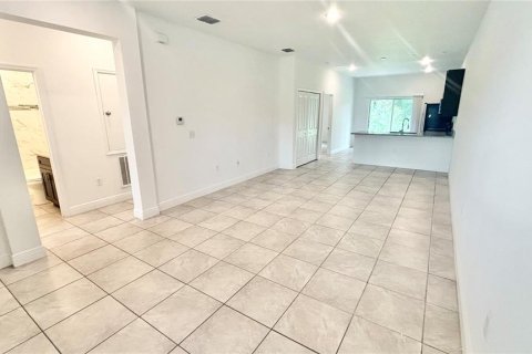 Apartamento en alquiler en Ocala, Florida, 3 dormitorios, 110.27 m2 № 1885170 - foto 6