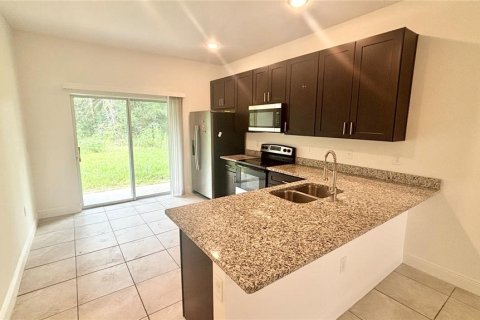 Apartamento en alquiler en Ocala, Florida, 3 dormitorios, 110.27 m2 № 1885170 - foto 11