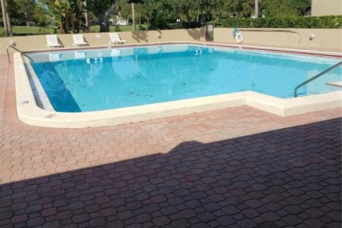 Copropriété à vendre à Tampa, Floride: 2 chambres, 104.98 m2 № 1914110 - photo 12