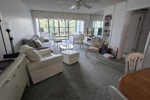 Copropriété à vendre à Tampa, Floride: 2 chambres, 104.98 m2 № 1914110 - photo 4