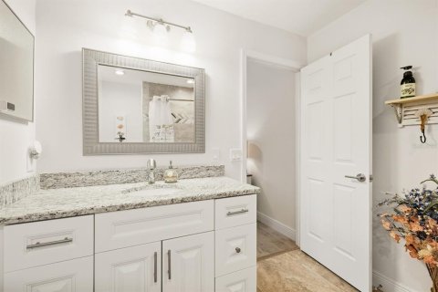 Villa ou maison à vendre à Palm Harbor, Floride: 2 chambres, 111.48 m2 № 2395579 - photo 16