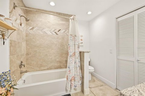 Villa ou maison à vendre à Palm Harbor, Floride: 2 chambres, 111.48 m2 № 2395579 - photo 15