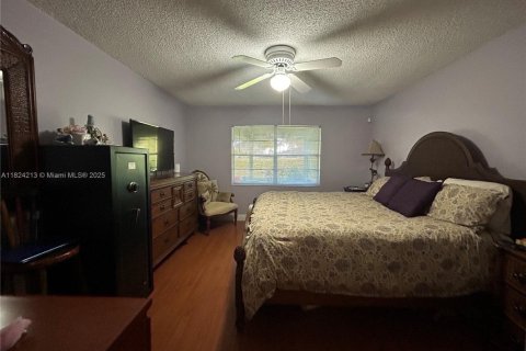 House in Hollywood, Florida 2 bedrooms, 85.47 sq.m. № 1791012 - photo 17