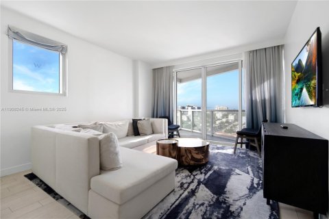 Condominio en venta en Fort Lauderdale, Florida, 2 dormitorios, 123.47 m2 № 2346757 - foto 10