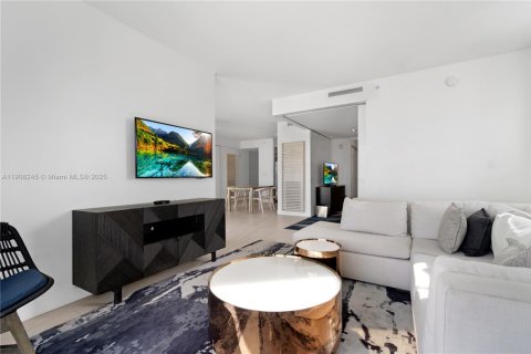 Condominio en venta en Fort Lauderdale, Florida, 2 dormitorios, 123.47 m2 № 2346757 - foto 12