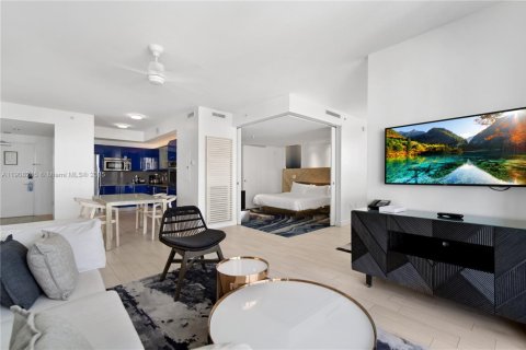 Condominio en venta en Fort Lauderdale, Florida, 2 dormitorios, 123.47 m2 № 2346757 - foto 5