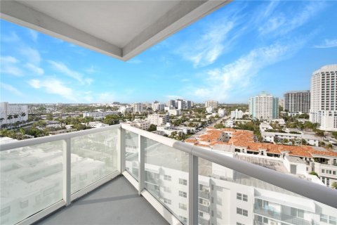 Condominio en venta en Fort Lauderdale, Florida, 2 dormitorios, 123.47 m2 № 2346757 - foto 17