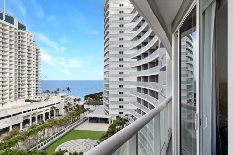 Condominio en venta en Fort Lauderdale, Florida, 2 dormitorios, 123.47 m2 № 2346757 - foto 18