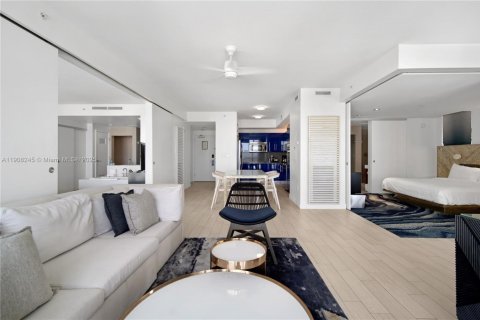 Condominio en venta en Fort Lauderdale, Florida, 2 dormitorios, 123.47 m2 № 2346757 - foto 6